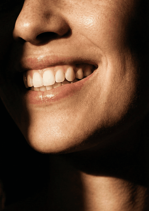 Zubní estetika a implantologie